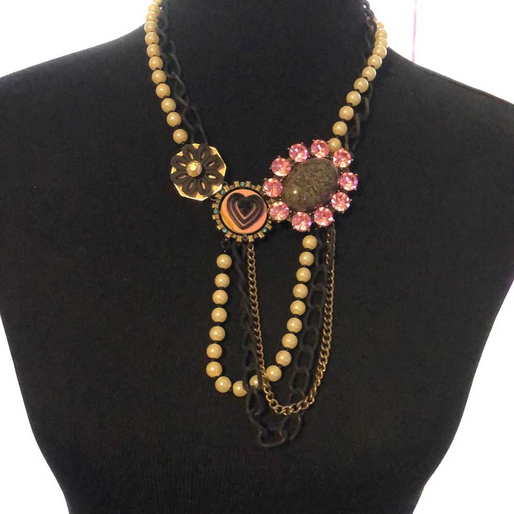 Betsey Johnson Wonderland Pearl Drop Costume Necklace